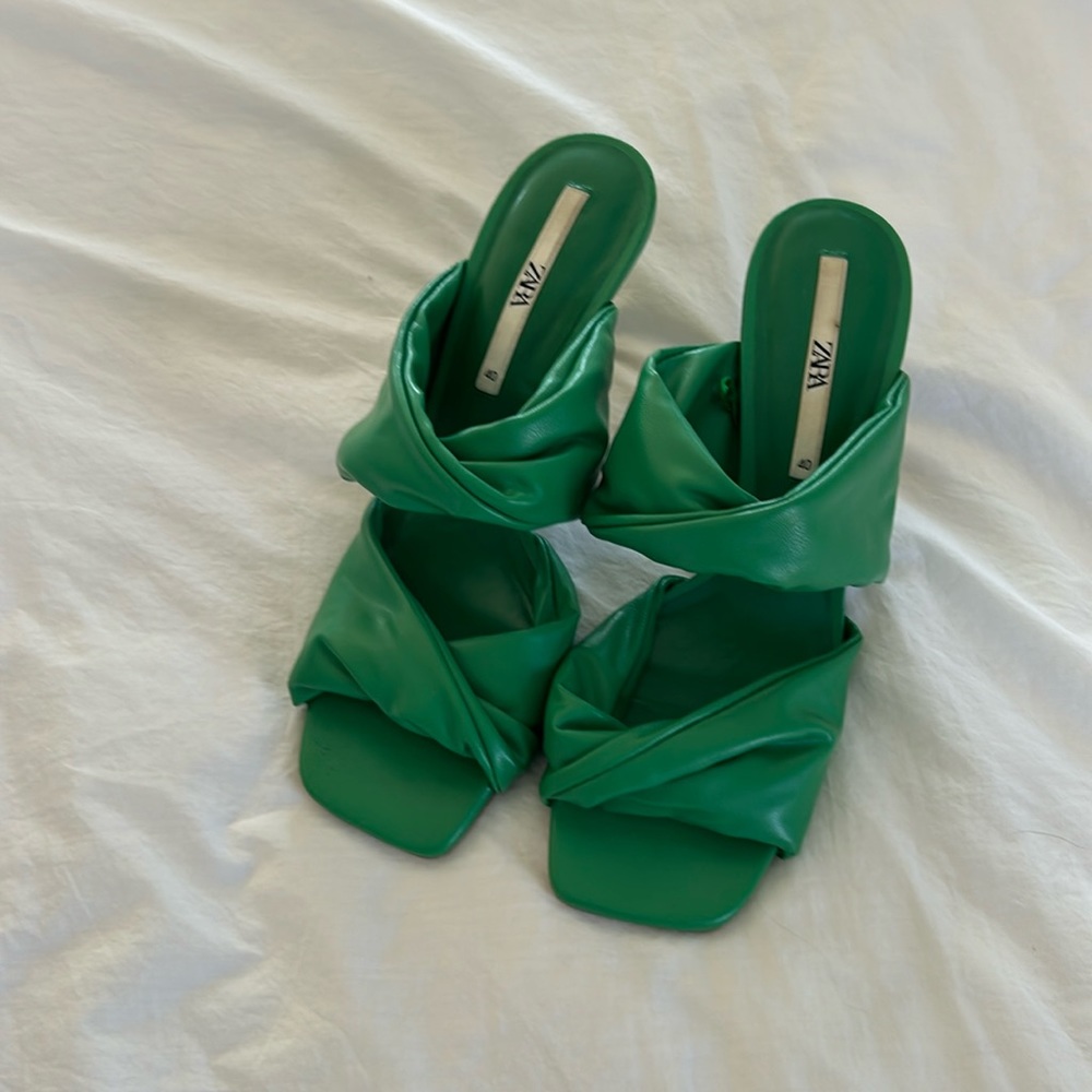 Zara high heel sandals green size 40